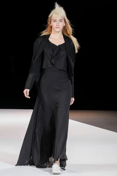 Look 32